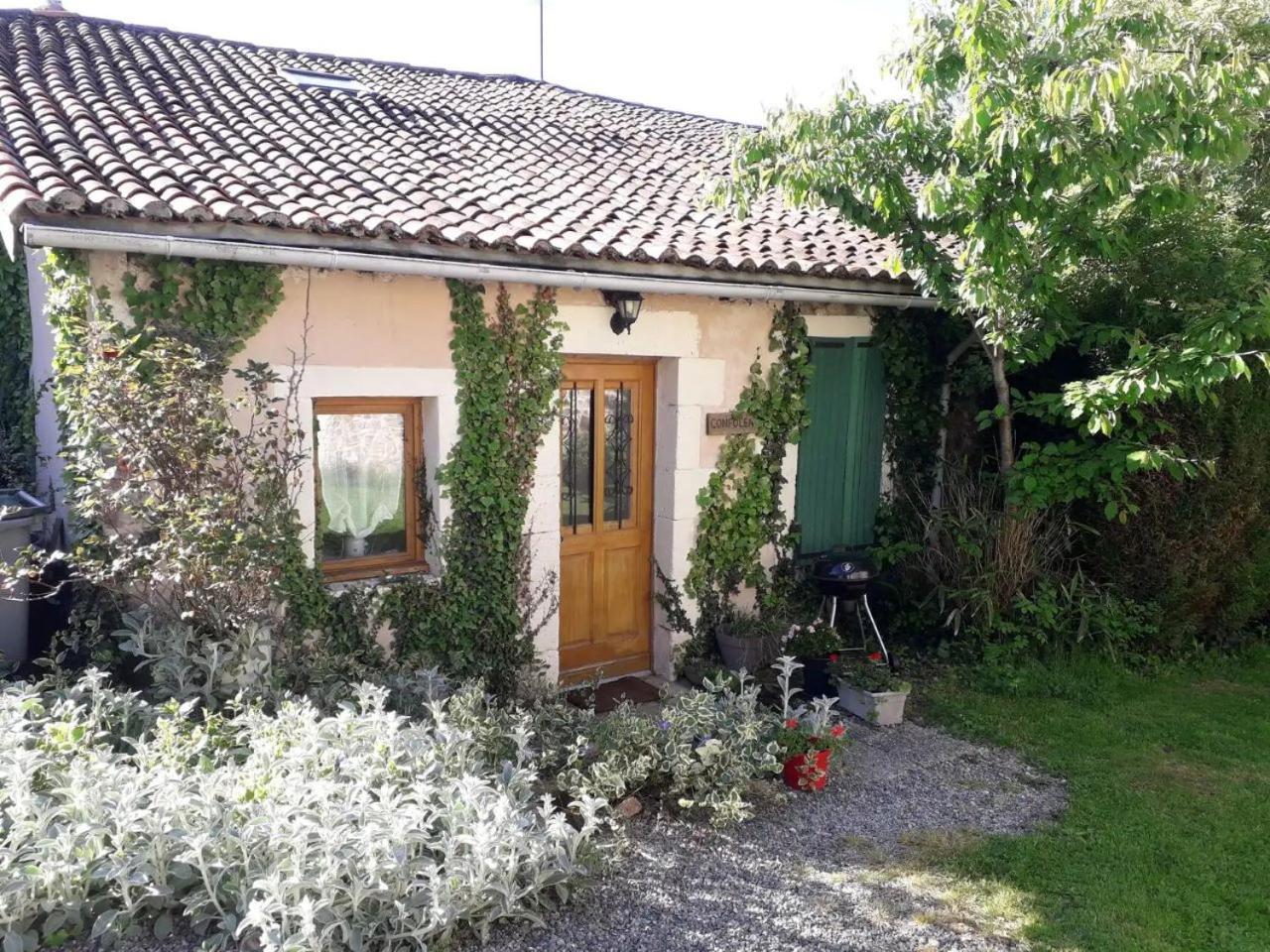 Tranquille Vienne Gites A Chirac Dept Charente 외부 사진