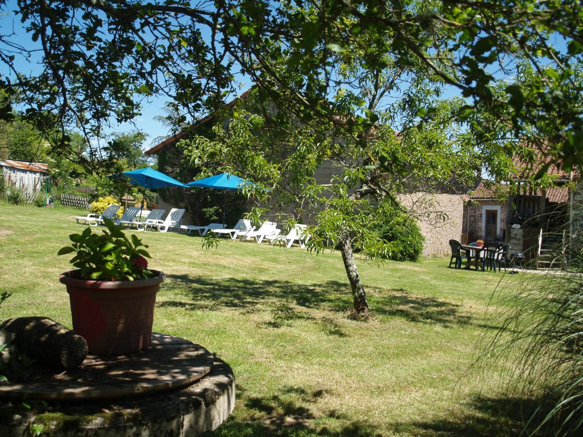 Tranquille Vienne Gites A Chirac Dept Charente 외부 사진